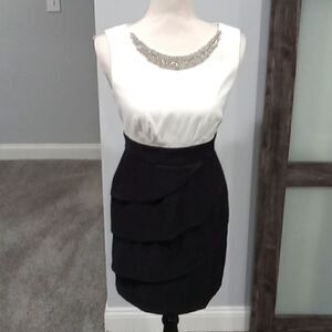 Sabrina Signature sleeveless black, ivory & rhinestone knee length dress size 4P